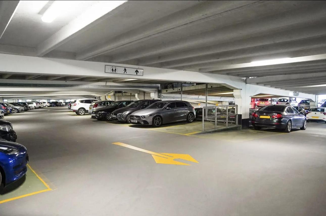 Central Leeds Dock Apt, Free Secure Parking! 2 Bed Eksteriør billede
