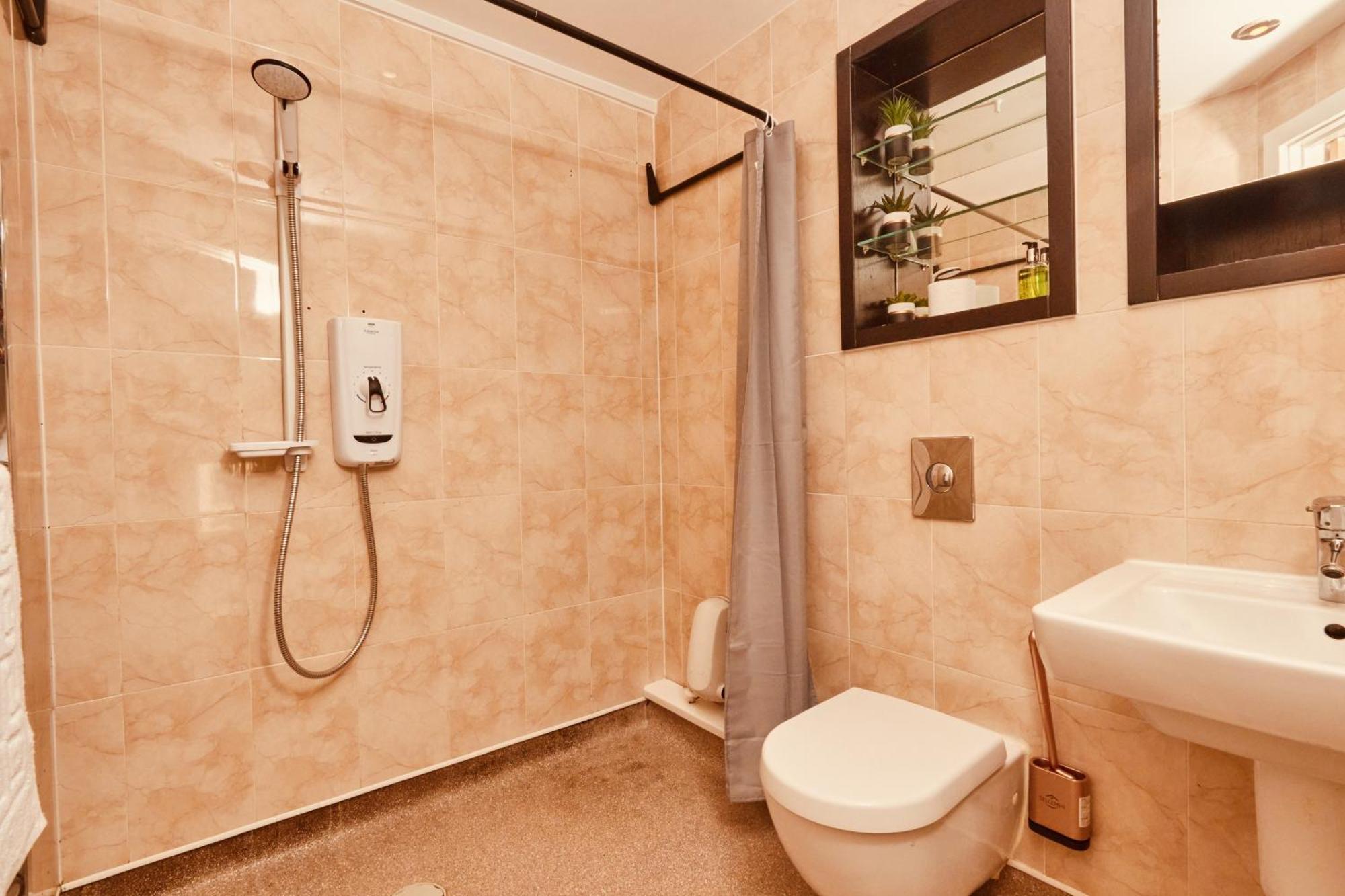 Central Leeds Dock Apt, Free Secure Parking! 2 Bed Eksteriør billede